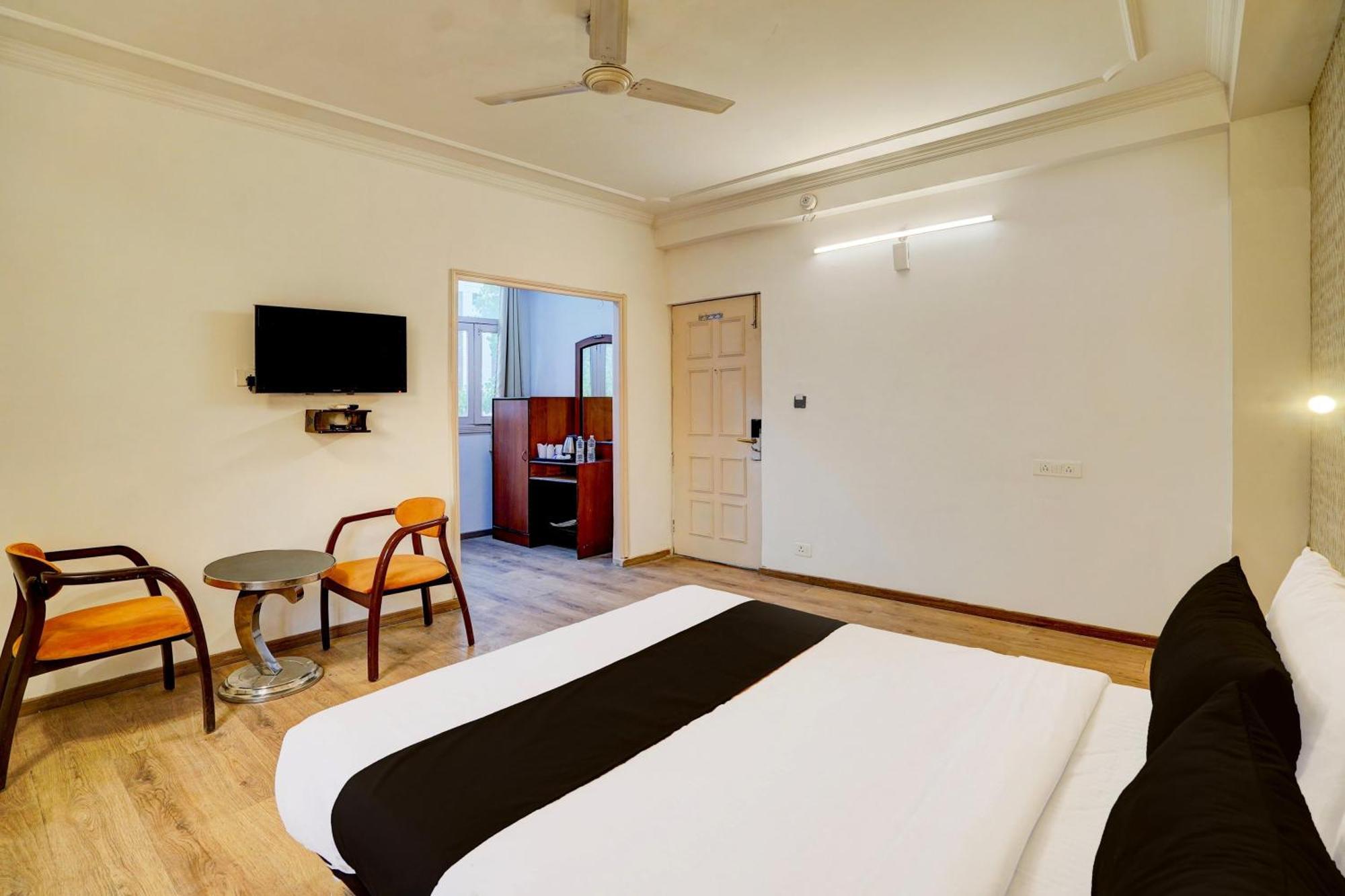 Super Townhouse Jageer Palace Near Mayapuri Chowk Nuova Delhi Esterno foto