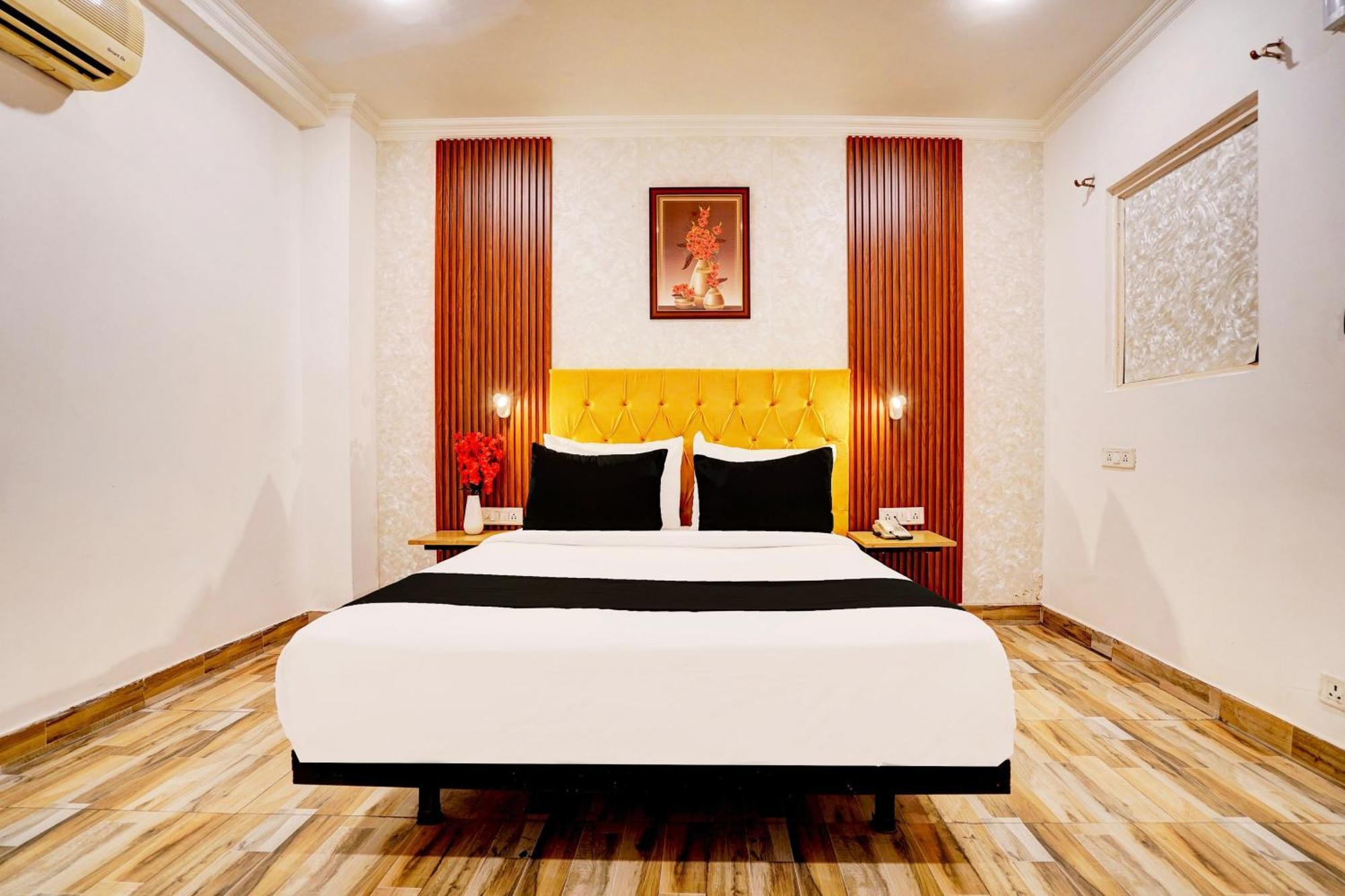 Super Townhouse Jageer Palace Near Mayapuri Chowk Nuova Delhi Esterno foto