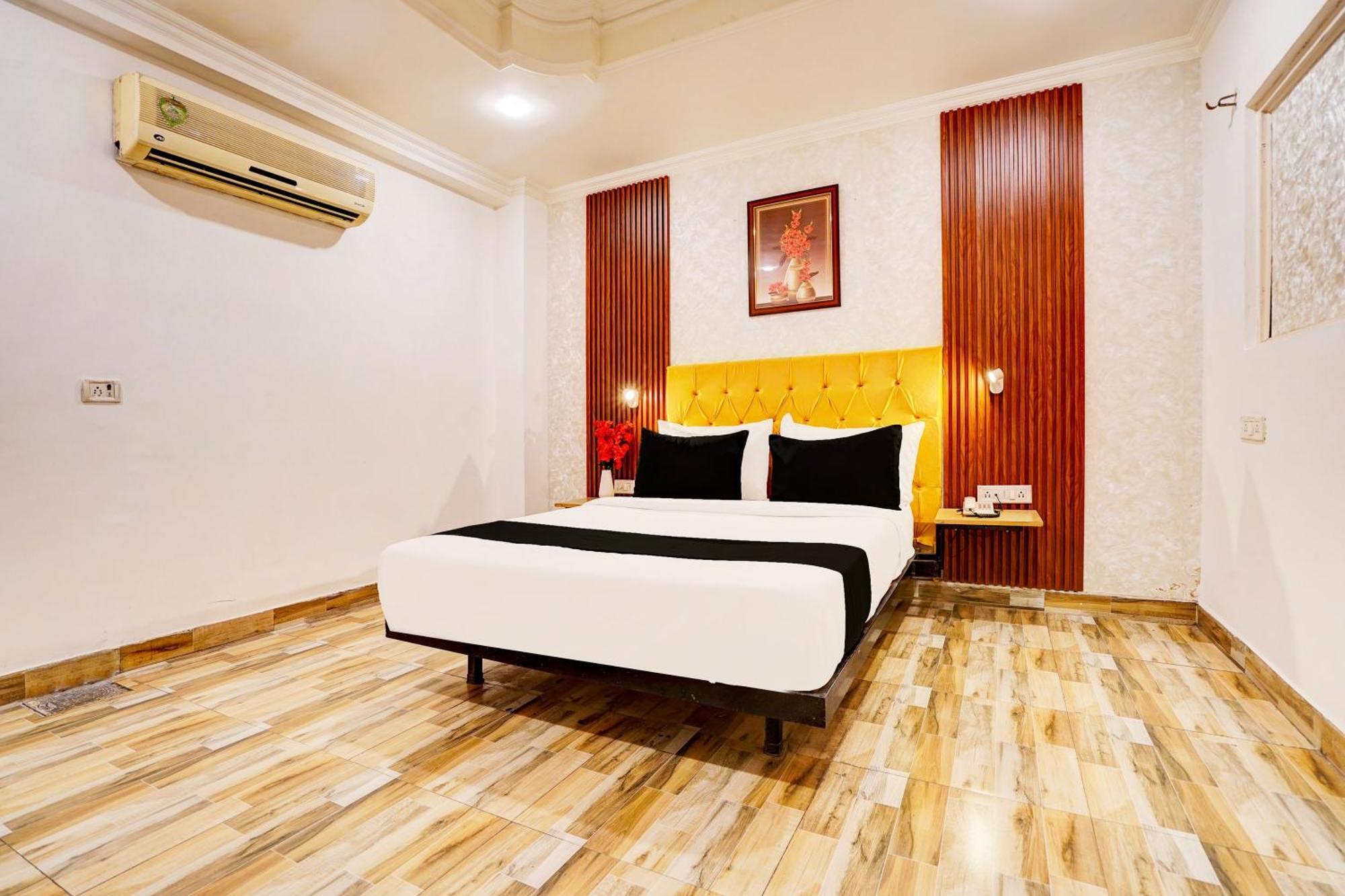 Super Townhouse Jageer Palace Near Mayapuri Chowk Nuova Delhi Esterno foto