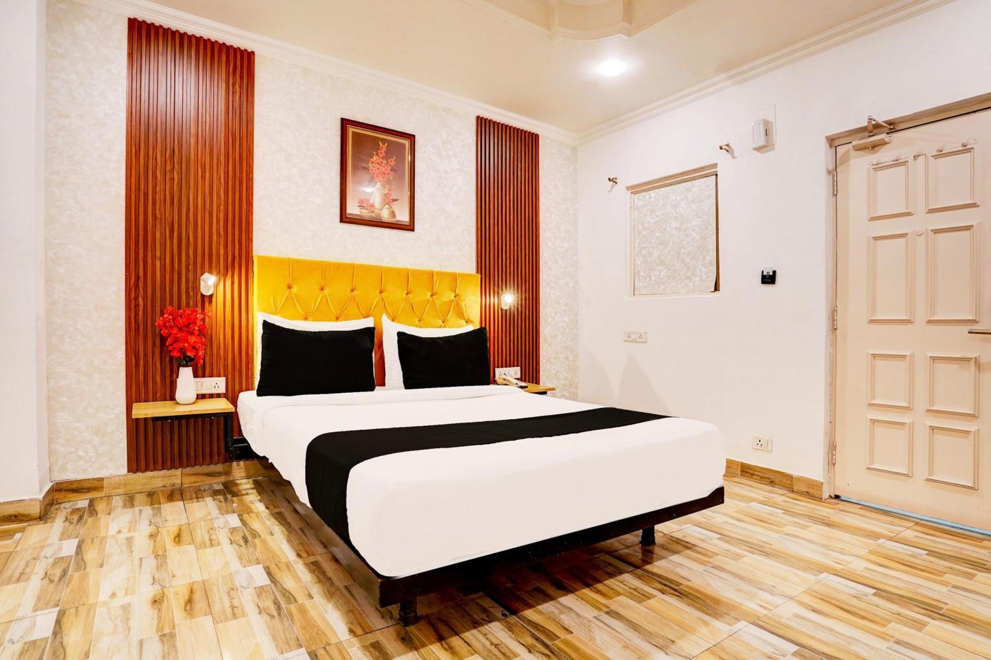 Super Townhouse Jageer Palace Near Mayapuri Chowk Nuova Delhi Esterno foto