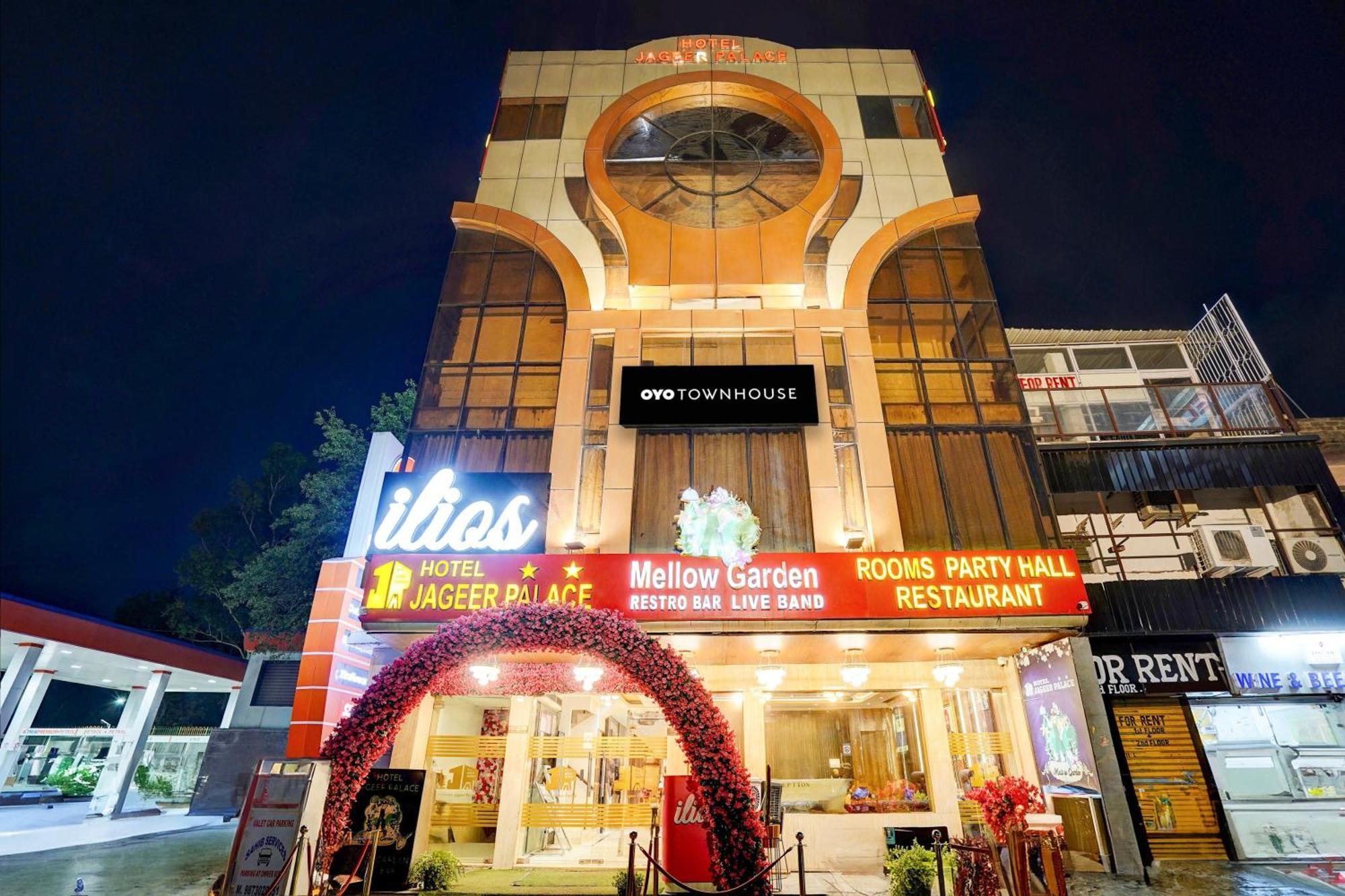 Super Townhouse Jageer Palace Near Mayapuri Chowk Nuova Delhi Esterno foto