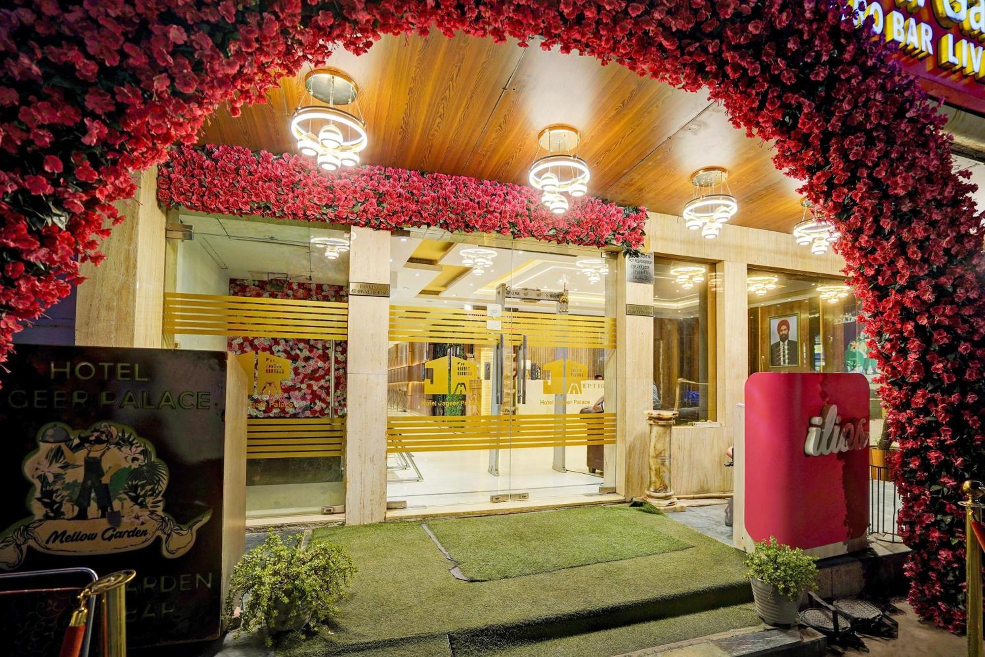 Super Townhouse Jageer Palace Near Mayapuri Chowk Nuova Delhi Esterno foto